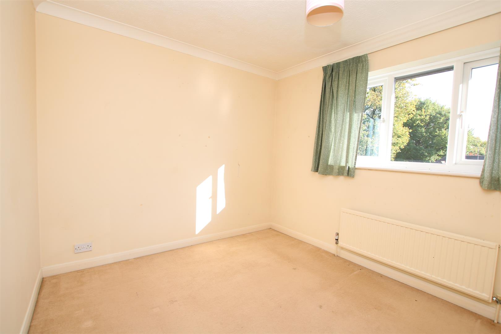 Earlswood Close, Horsham